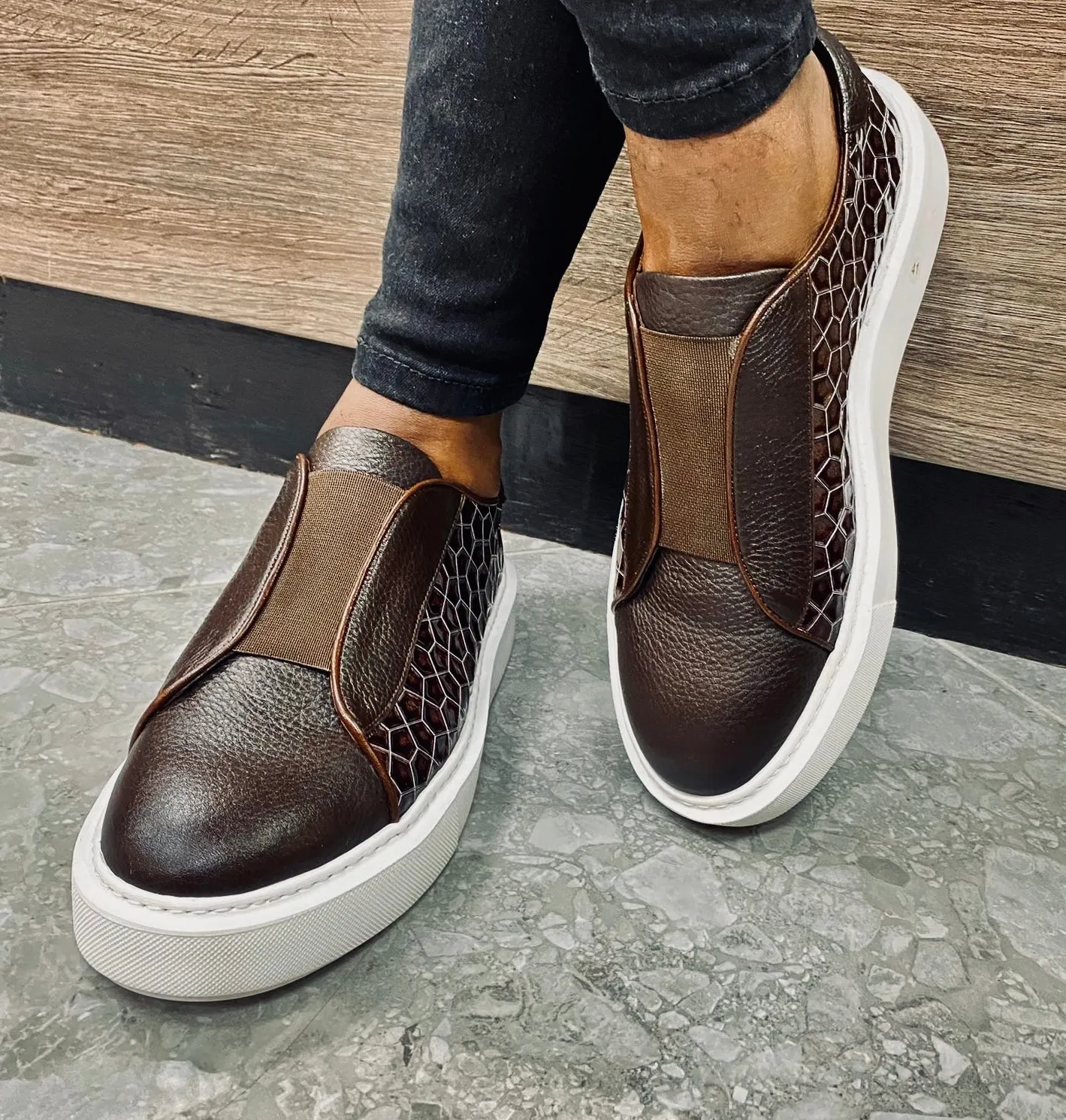 176  Lufiano Slip On : Brown