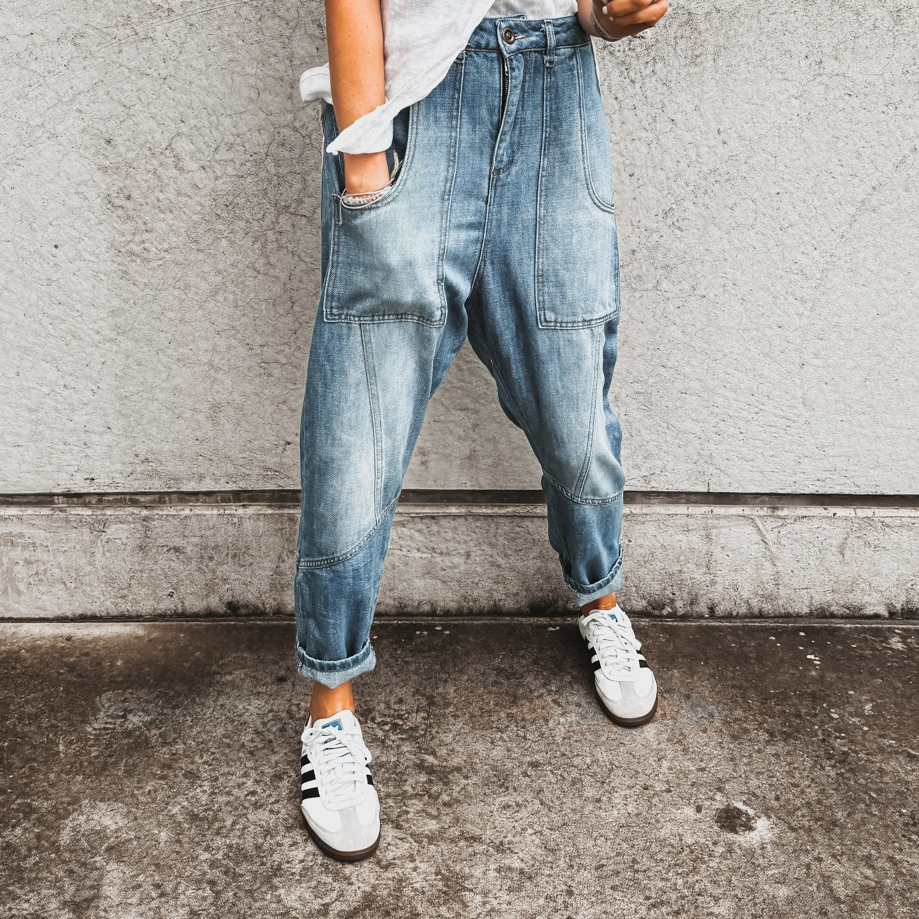 Slouchy Blue jogger jeans with pockets